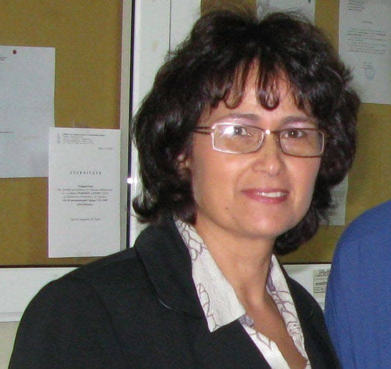 Η Νίκη Ζαχαρία, η οικοδέσποινά σας στο Niki Breeze